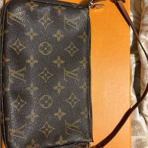 Louis Vuitton Pouchette